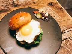 -HIGH FIVE哈福手工汉堡(桂林路店)