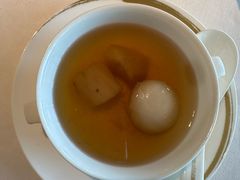 蜜薯姜茶芝麻汤圆-金轩中餐厅 Jin Xuan(浦东丽思卡尔顿酒店)