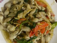 -班赞海鲜市场胖阿姨加工点