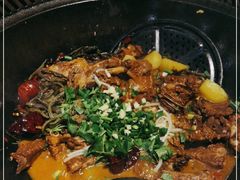 -袁小二大东北铁锅炖(吉祥村总部)