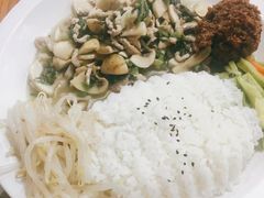 -何太太馄饨面铺(大浒东苑店)