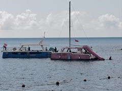 -亚龙湾海底世界