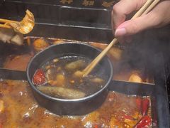 -老牌坊云南鱼豆花火锅(哈西万达店)