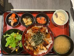 鳗鱼饭-名代宇奈备长炭烧鳗鱼居酒屋