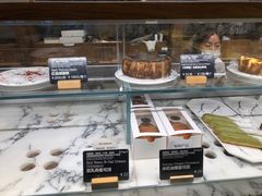 面包甜点陈列柜-WHEAT&BAKER-麥(凯德来福士店)
