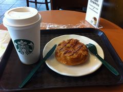 -星巴克臻选(嘉兴海宁银泰城店)