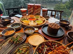 -包整·丝娃娃(一览甲秀楼风景店)