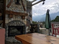 -喵屿·大理花园猫咖