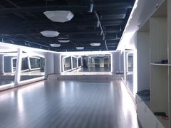 -鸿星健身连锁(广州大学商业中心店)