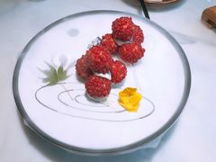 杨梅鳕鱼球-柳莺湖上·湖景餐厅·江南菜(西湖店)