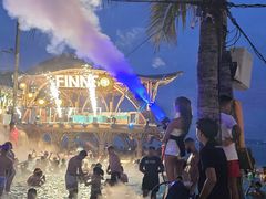 -FINNS Beach Club