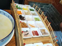-香麒园·过桥米线·南湖雅宴