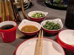 -毛辣果·贵州红酸汤牛肉火锅(西单店)