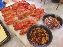 -肥肥虾庄·金牌油焖大虾(汉口城市广场店)