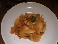 开胃萝卜-胖哥俩肉蟹煲(湖滨银泰in77店)