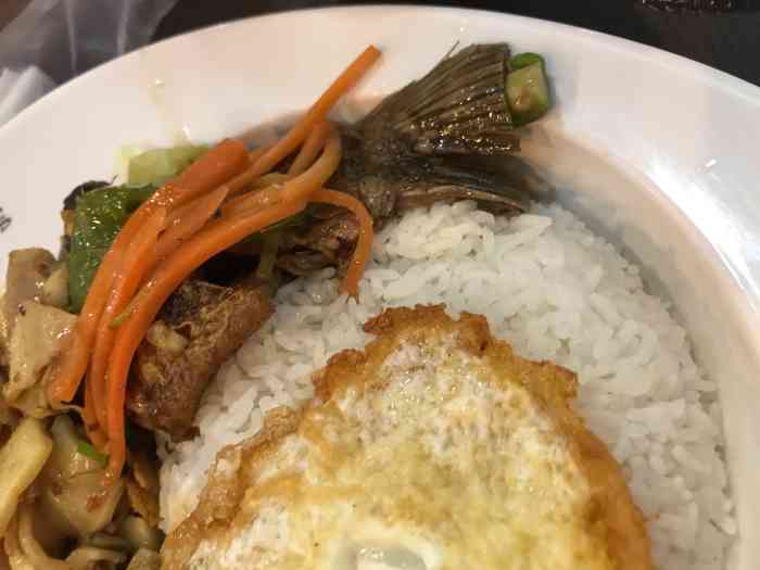 添美食快餐-"很饿的朋友可以来吃吃,服务好,环境好,味.