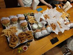 -The Habit Burger Grill 哈比特汉堡(复兴soho店)