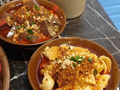 -巴四老城区炭火蛙锅(张江店)
