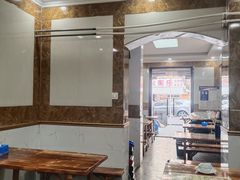 大堂-海帮主·蒸汽海鲜青岛菜(栈桥火车站店)