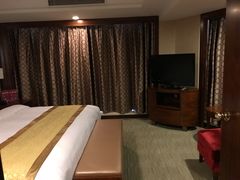 -南京金鹰皇冠假日酒店