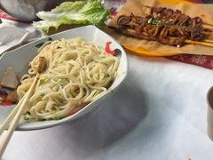 -刘姐啤酒鱼民族演艺餐厅(西街总店)