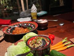傣族生菜包肉-花马天堂云南餐厅 Lost Heaven(高邮路店)