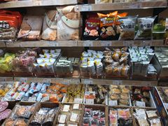 面包甜点陈列柜-来伊份LYFEN(集庆门路店)