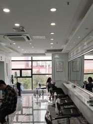 -镁连社·美联社