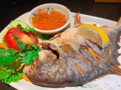 -大头虾越式风味餐厅(光明广场店)