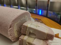 -顶东面包花园·生日蛋糕(世博店)