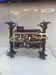 -乐高品牌旗舰店(人民广场店)
