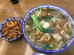 -邱芳粉店(迎宾大道旗舰店)