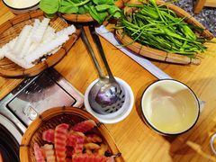 -阿婆情腊排骨火锅(金虹路店)
