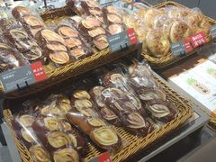 -面包新语(龙湖·西宸天街店)