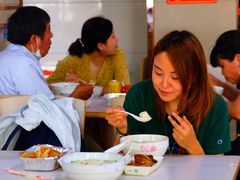 -周震馄饨