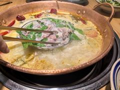 -洱火云南酸菜牛肉火锅(石景山当代商城店)