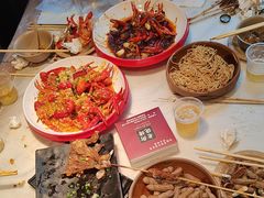-老街烧烤大排档·地道湖北菜·龙虾馆(汉口火车站店)