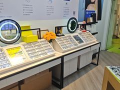 -天空之镜眼镜店蔡司依视路配镜授权零售店(望京颐堤港店)