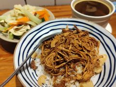 -红猪卤肉饭(大西洋美食城店)