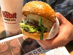 -The Habit Burger Grill 哈比特汉堡(复兴soho店)