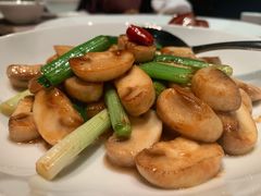 蘑菇炒冬笋-新荣记(南京西路店)