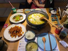 -九锅一堂酸菜鱼(学府凯德店)