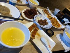 棒子面粥-左邻右舍褡裢火烧(石榴园店)