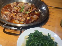 -大众跷脚牛肉馆·非遗传承单位(峨眉山店)