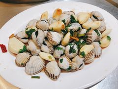 -胡须佬鸡煲四季火锅店(石厦西村直营店)