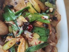 -兔行天下-鸿鹤鲜锅兔(中海国际店)