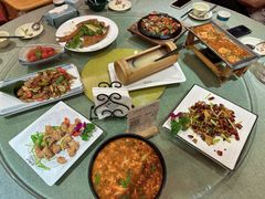 -香巴拉云南餐厅(华莱坞店)