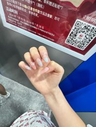 -小黑瓶美甲美睫