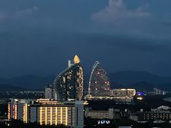 -瑰丽酒店·海吧·天际下午茶·现场DJ·天台酒吧