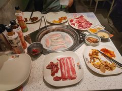 -佰烧海鲜烤肉火锅自助(泰华假日广场店)